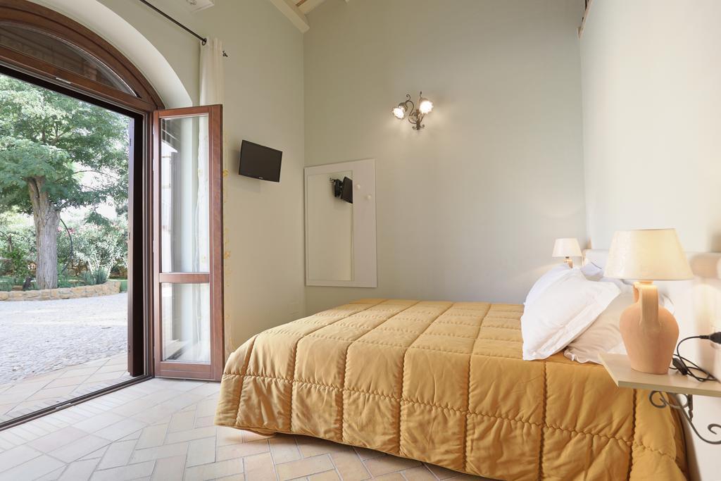 Agriturismo Feudo Muxarello Aragona Номер фото